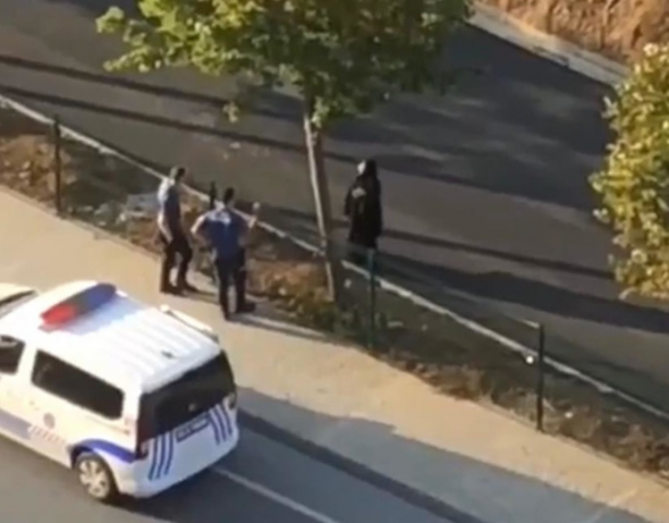 Foto - Eşini diri diri toprağa gömdü, başında dua etti! Sebebini duyan polisler olay yerinden hemen ayrıldı