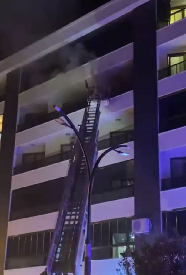 Foto - Eşini ve bebeğini odaya kitleyip evi ateşe verdi