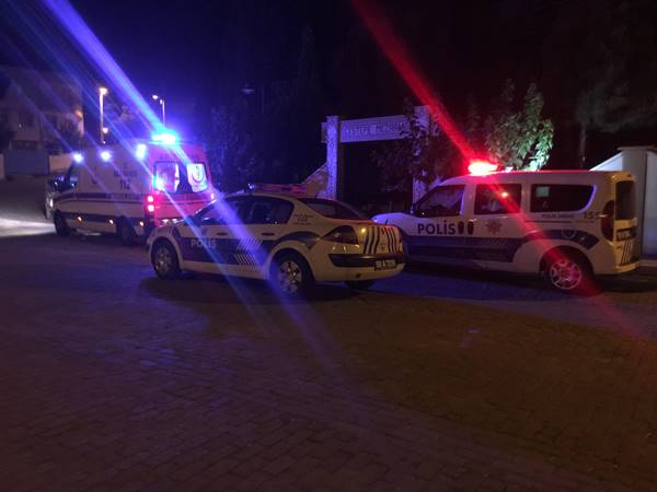 Foto - Eşinin mezarına giden adamın feci sonu
