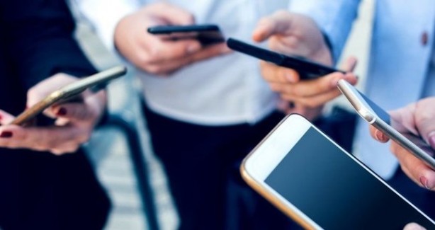 Foto - Eski akıllı telefon almak mantıklı mı?