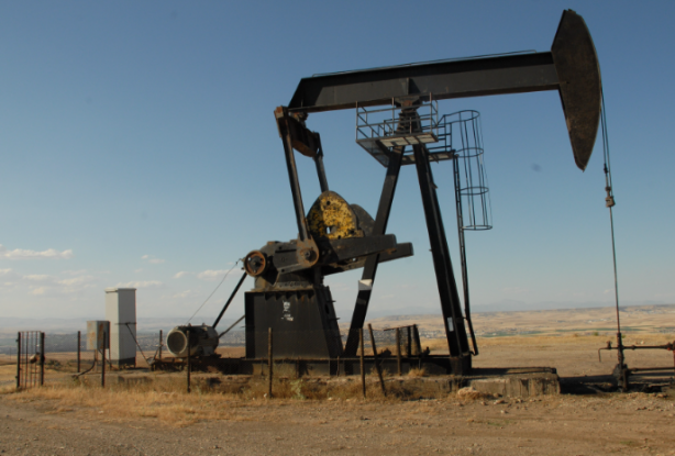 Foto - Eski albay 'hükümete ilettim' dedi ve açıkladı: Orada çok büyük bir petrol rezervi var! Her yerden fışkırıyor