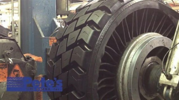 Foto - Eski araba lastiğini öyle bir hale getirdi ki!