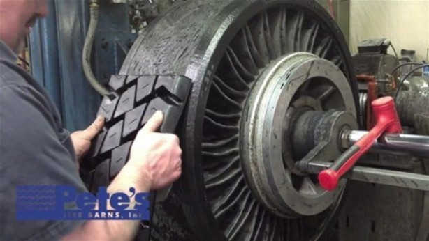 Foto - Eski araba lastiğini öyle bir hale getirdi ki!