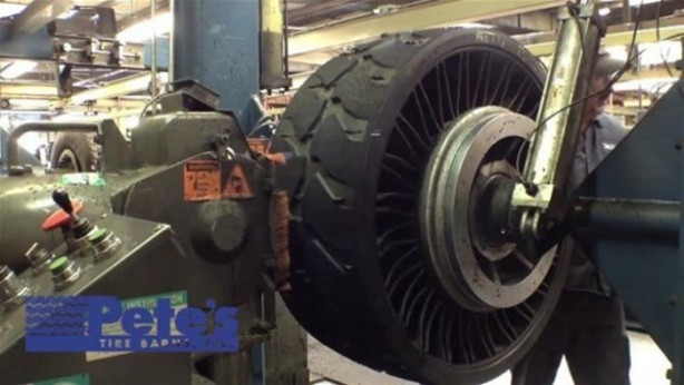 Foto - Eski araba lastiğini öyle bir hale getirdi ki!