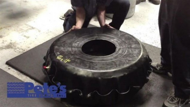 Foto - Eski araba lastiğini öyle bir hale getirdi ki!