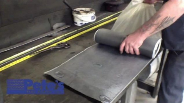 Foto - Eski araba lastiğini öyle bir hale getirdi ki!