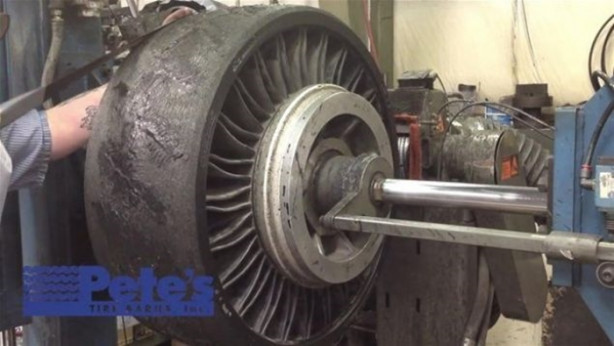 Foto - Eski araba lastiğini öyle bir hale getirdi ki!