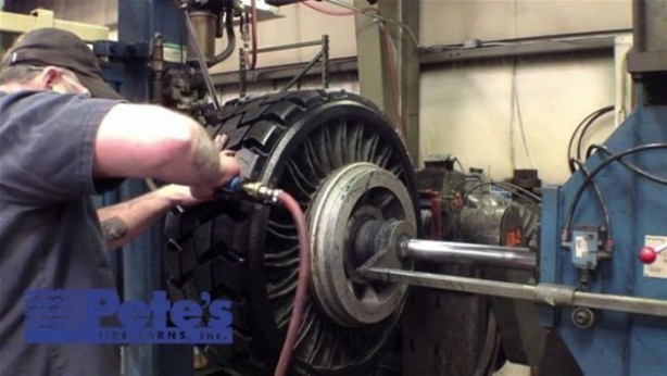 Foto - Eski araba lastiğini öyle bir hale getirdi ki!