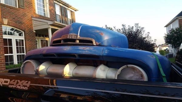 Foto - Eski araba parçalarından mobilya üretti!