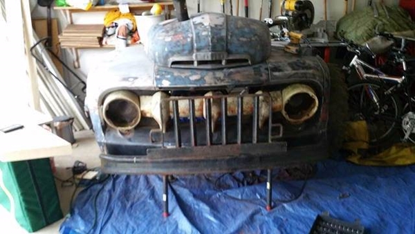 Foto - Eski araba parçalarından mobilya üretti!