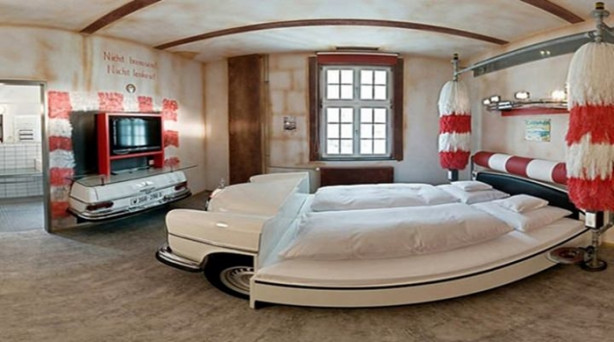 Foto - Eski araba parçalarını öyle şeylere dönüştürdüler ki!