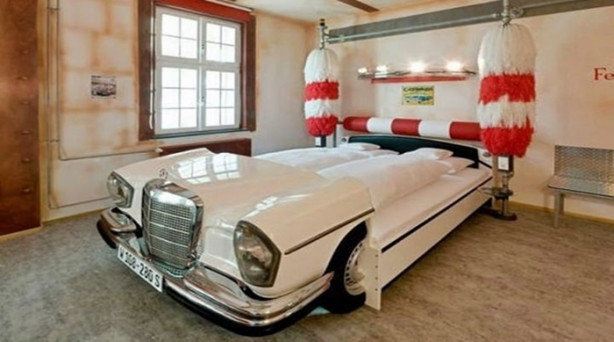 Foto - Eski araba parçalarını öyle şeylere dönüştürdüler ki!