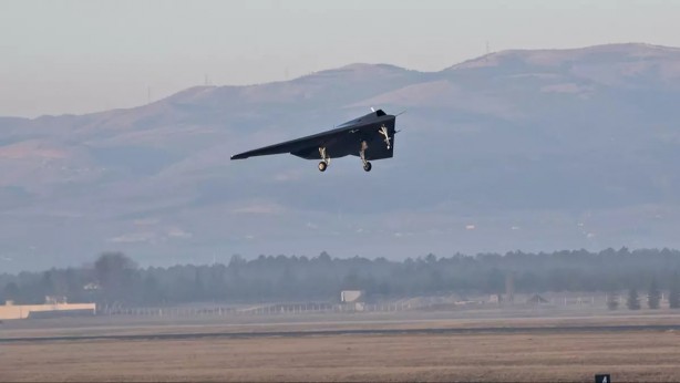 Foto - Eski askerden milli insansız savaş uçağı ANKA-3 için olay çıkış: Biz eşekten düştük