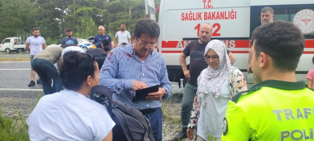 Foto - Eski Bakan Nihat Zeybekci trafik kazası geçirdi! Araç hurdaya döndü