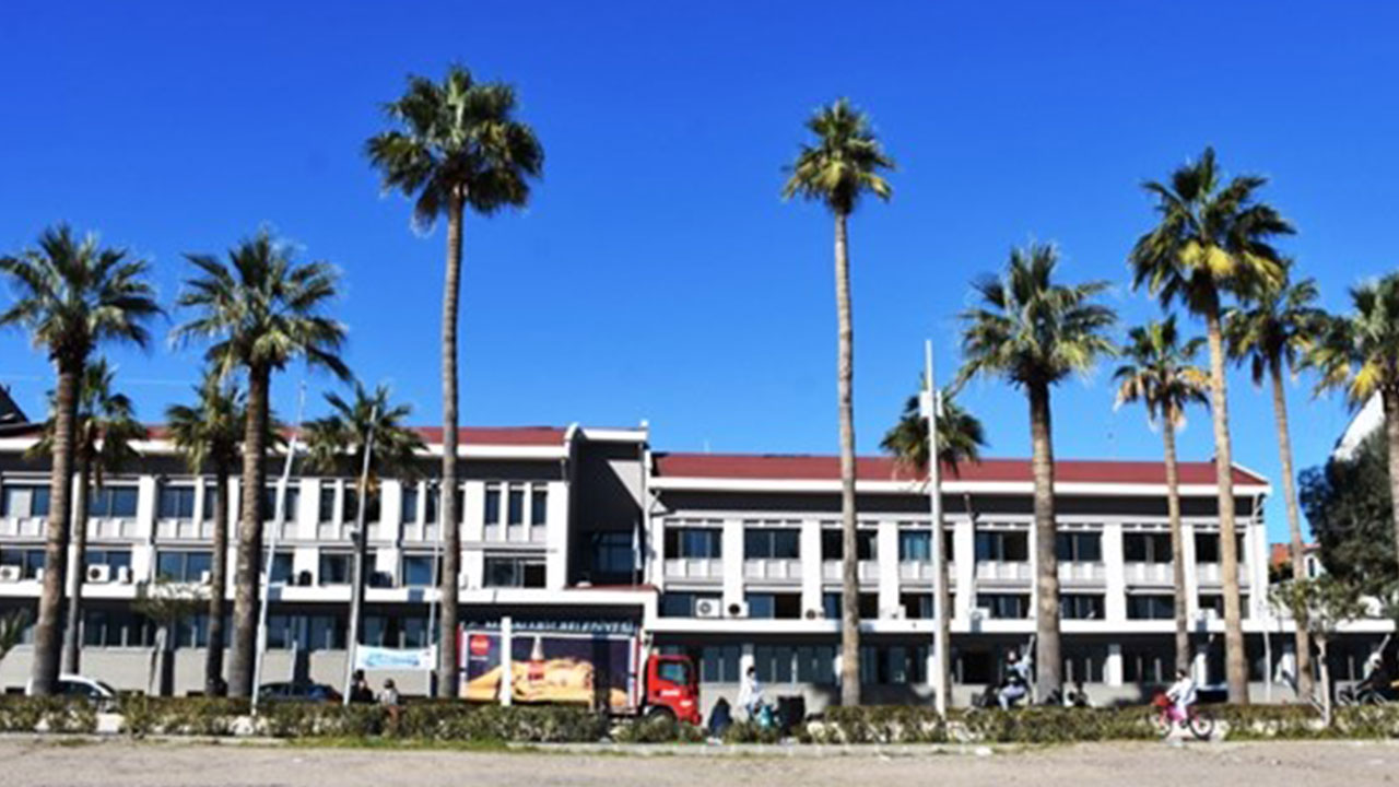 Eski başkan belediye yönetimine müdahale etmeye başladı: Belediyeyi kim yönetiyor?