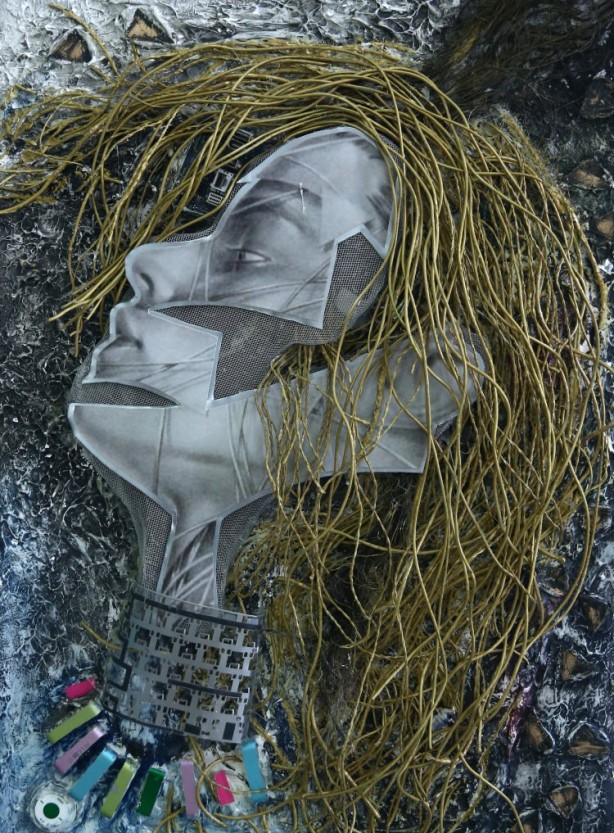 Foto - Eski bilgisayar parçalarından sanat eseri tablolar