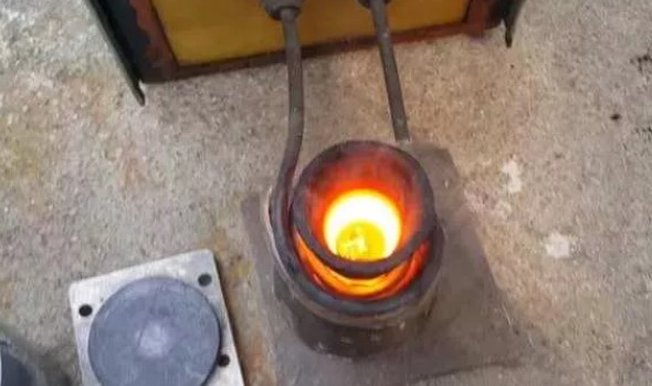 Foto - Eski bilgisayarlarınızı sakın atmayın! İçinde altın kaynıyor