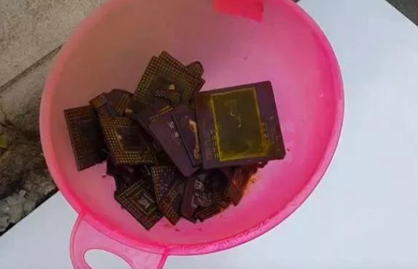 Foto - Eski bilgisayarlarınızı sakın atmayın! İçinde altın kaynıyor