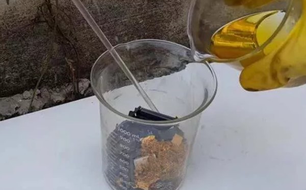 Foto - Eski bilgisayarlarınızı sakın atmayın! İçinde altın kaynıyor