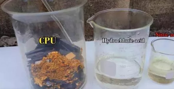 Foto - Eski bilgisayarlarınızı sakın atmayın! İçinde altın kaynıyor