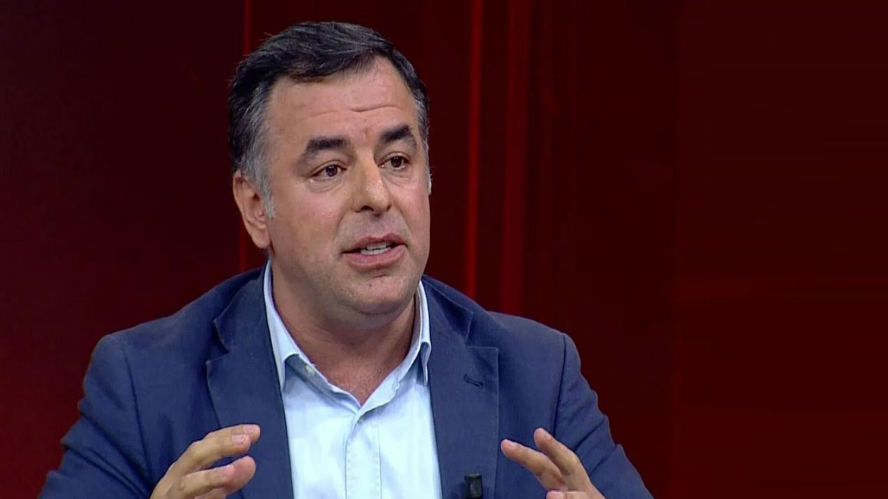 Eski CHP’li Barış Yarkadaş’tan o isme zehir zemberek sözler: Sen bir fikir fahişesisin! Haddini bilmezsen bildiririm