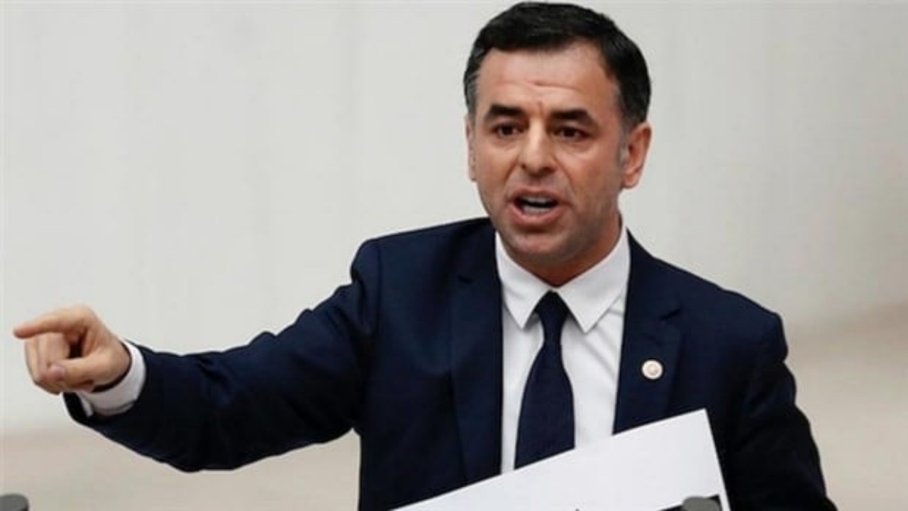 Foto - Eski CHP’li Barış Yarkadaş’tan o isme zehir zemberek sözler: Sen bir fikir fahişesisin! Haddini bilmezsen bildiririm