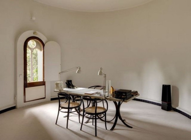 Foto - Eski çimento fabrikasını eve dönüştürdü!