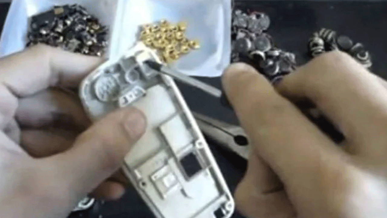 Foto - Eski elektronik cihazlarınızı sakın atmayın! İçinde ‘hazine’ var!