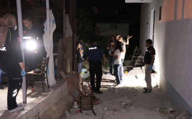 Foto - Eski eşi ve birlikte yaşadığı kişiyi pompalı tüfekle öldürdü