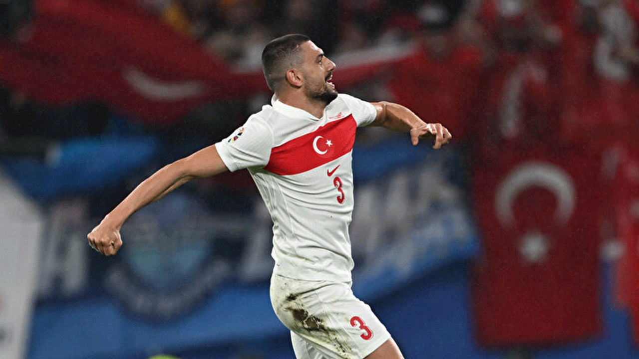 Foto - Eski Fenerbahçeli yola çıktı geliyor! Yılın bombası Galatasaray'dan