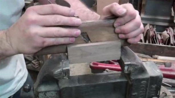 Foto - Eski gitarı çöpe atmadı! Bakın ne yaptı...