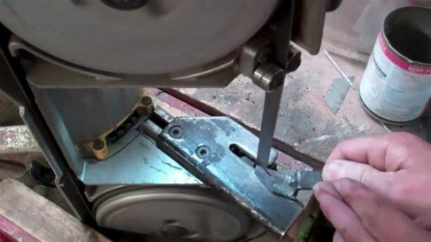 Foto - Eski gitarı çöpe atmadı! Bakın ne yaptı...