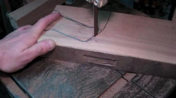 Foto - Eski gitarı çöpe atmadı! Bakın ne yaptı...