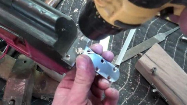 Foto - Eski gitarı çöpe atmadı! Bakın ne yaptı...