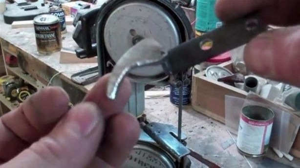 Foto - Eski gitarından bakın ne yaptı!