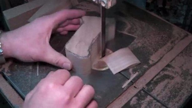 Foto - Eski gitarından bakın ne yaptı!