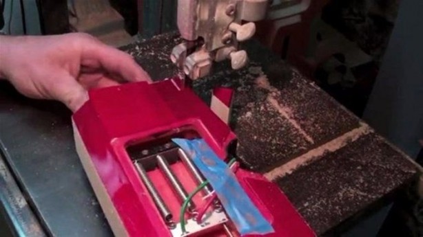 Foto - Eski gitarından bakın ne yaptı!