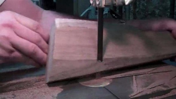 Foto - Eski gitarından bakın ne yaptı!