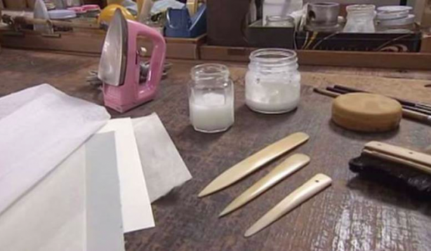 Foto - Eski kitaplar böyle yenileniyor