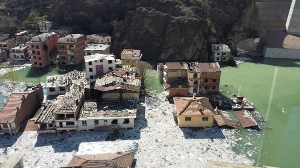 Foto - Eski mahallelerinde bu kez kürek çektiler! O ilçe sular altında kaldı