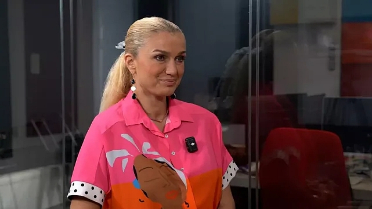 Foto - Eski manken Tuğba Özay’dan bir tuhaf çıkış: Biz vatanımızda bu püskürtmeleri istemiyoruz