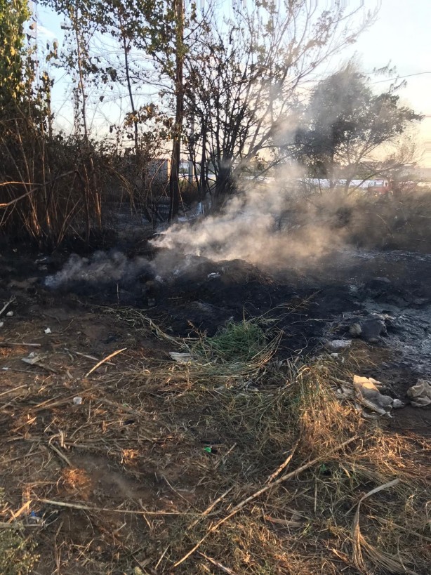 Foto - Eski mezarlıkta çıkan yangın korkuttu