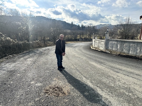 Foto - Eski muhtara ahde vefa