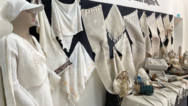 Foto - Eski okul binası kendir ipliği dokuma atölyesine dönüştürüldü