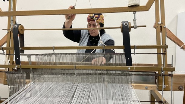 Foto - Eski okul binası kendir ipliği dokuma atölyesine dönüştürüldü