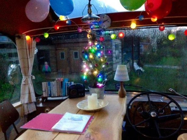 Foto - Eski otobüsü tatil evine dönüştürdü!