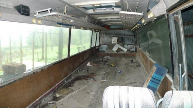 Foto - Eski otobüsü tatil evine dönüştürdü!