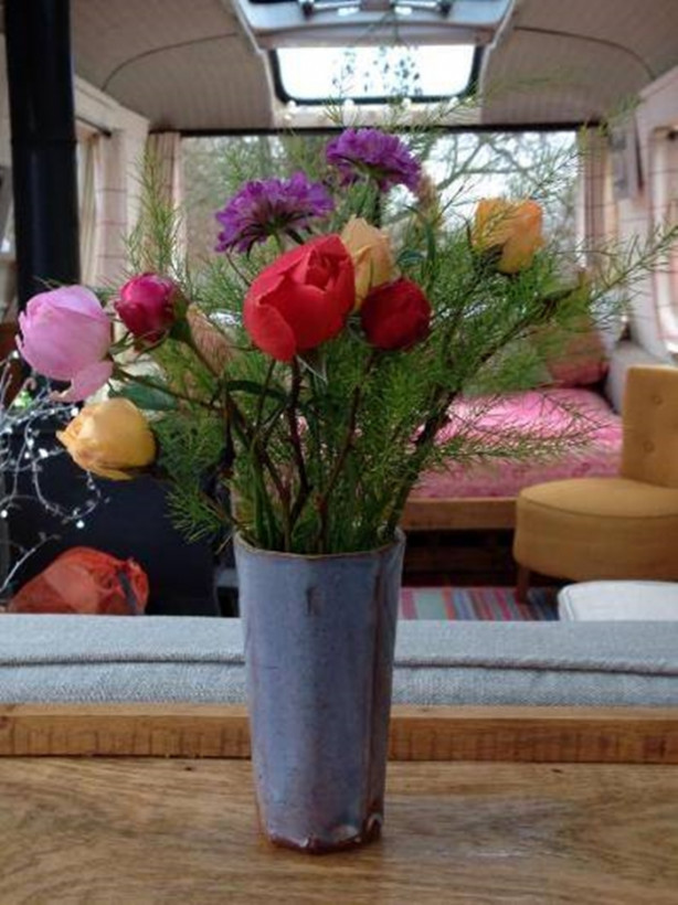 Foto - Eski otobüsü tatil evine dönüştürdü!