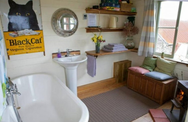 Foto - Eski otobüsü tatil evine dönüştürdü!