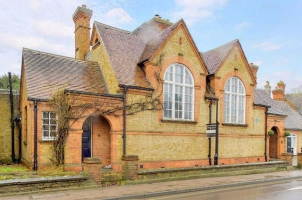  Eski polis karakolunu eve dönüştürdüler!